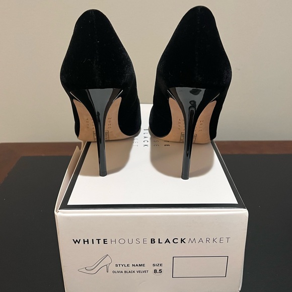 WHBM Olivia Black Velvet Pumps Heels Size 8.5 - Picture 6 of 11